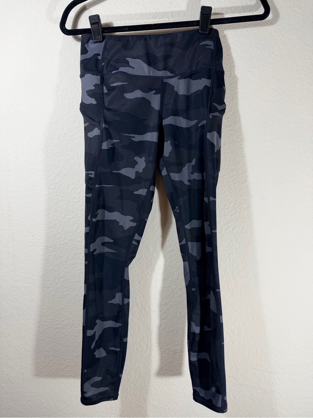 Athleta Black Camo High-Rise Leggings NWOT - Picture 7 of 8